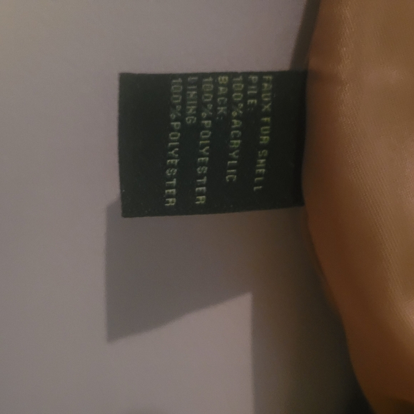 Faux Fur coat - Picture 10 of 17